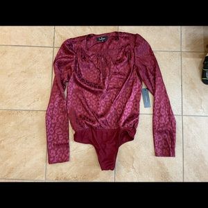 NWT red cheetah satin bodysuit Lulu’s